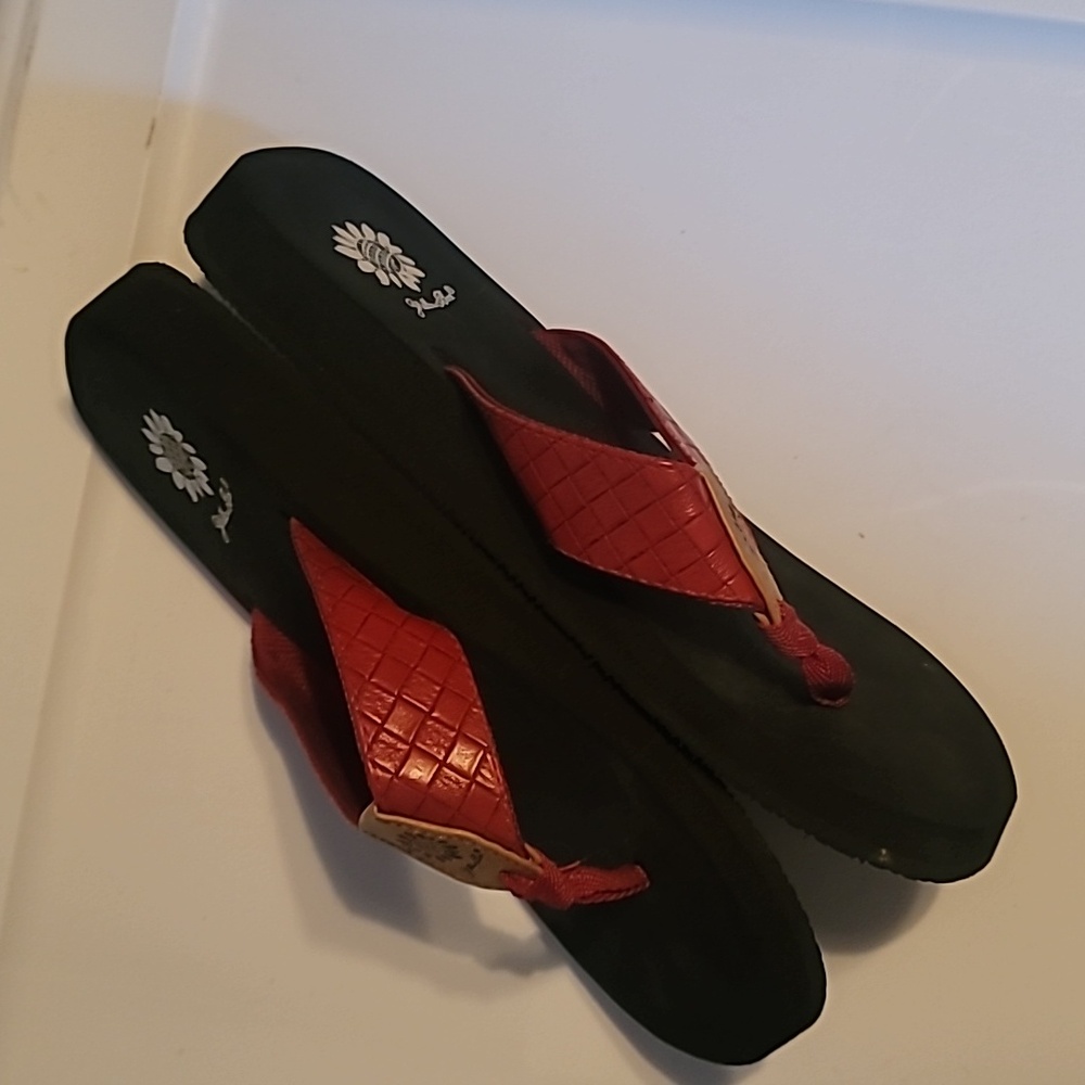 Yellow Box Sandals - Picture 4 of 5
